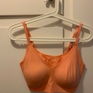 True and Co seamless triangle bra